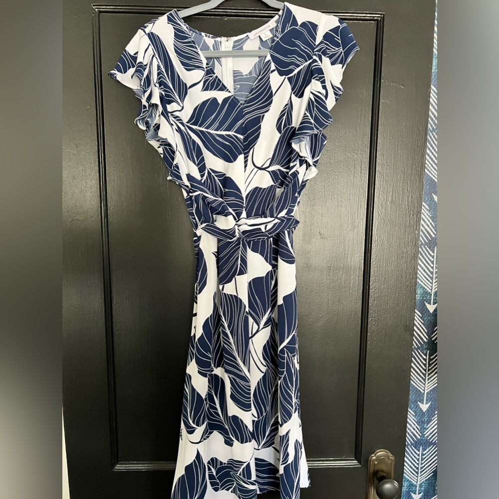 NWOT Liz Claiborne Palm Dress